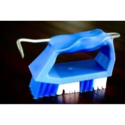 Kelcie Hoevenkrabber | Met Borstel