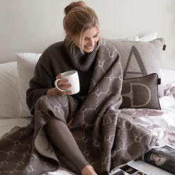 Adamsbro Plaid Luxe | Merino Wol | Mud -Equestrian Supply Store 17 05 005BRUN 1433x1800