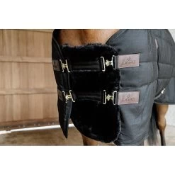 Kentucky Borstverlenger | Vegan Bont | 2 Sluitingen -Equestrian Supply Store 179A2637