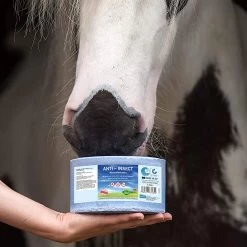 Liksteen | 3KG -Equestrian Supply Store Anti Insect QS horse 2