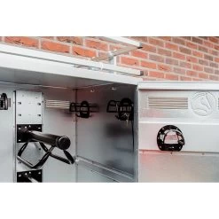 Wedstrijdkast | Met Rek | 144X120X60CM -Equestrian Supply Store Theresa20Sieben 2023 EMMERS Zadelkast DSC4878 HD