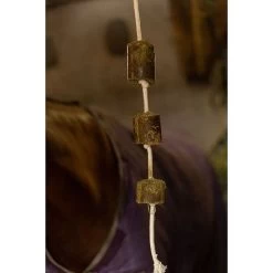 Lax Paardenspeeltouw Luzerne | Per 2 | 2KG 11 Lax Paardenspeeltouw Luzerne | Per 2 | 2KG -Equestrian Supply Store lax luzerne aan touw6