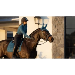 LeMieux Zadeldek Suede | DR 26 LeMieux Zadeldek Suede | DR -Equestrian Supply Store tracyrobertson lmwinter2022 113 landscape